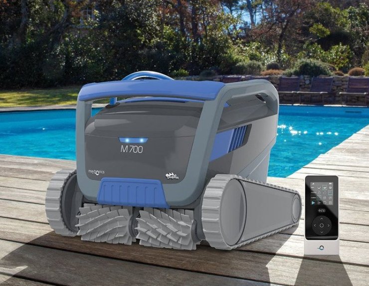 Dolphin M700