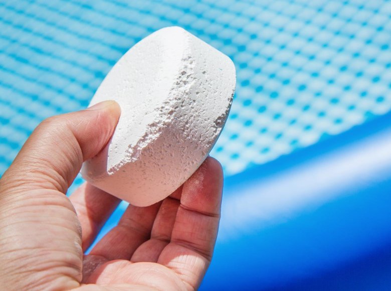 Comment éliminer les algues de la piscine