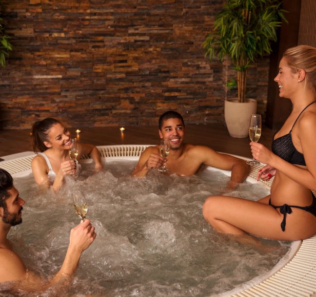 Hoe reinig je de jacuzzi?