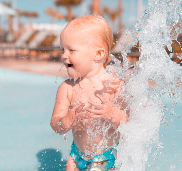 Pourquoi le niveau de l’eau de ma piscine diminue et comment minimiser cette perte d’eau