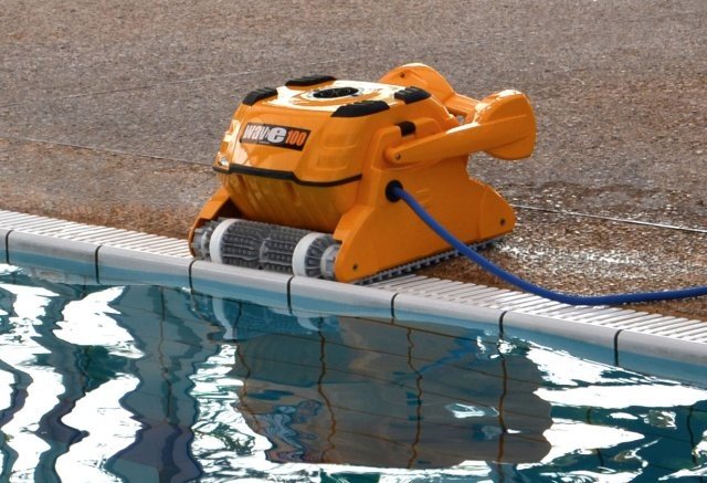 Robot de piscine Dolphin Wave 100