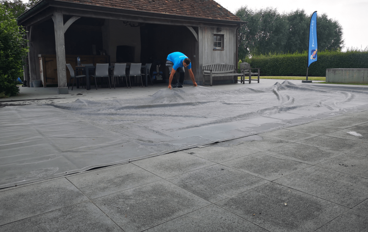 Comment installer une bâche d'hiver pour sa piscine?