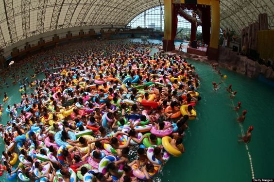 La piscine la plus fréquentée : China’s Dead Sea, Daying (Chine)