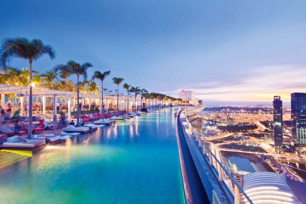 La plus grande piscine en hauteur : Marina Bay Sands, Singapour