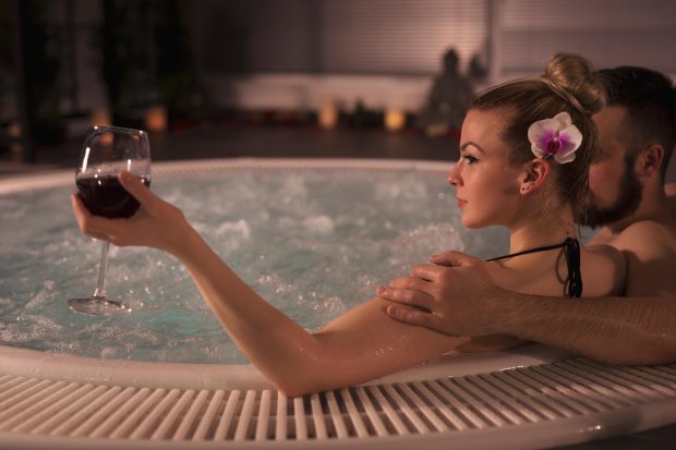 Pourquoi le chlore est-il nécessaire lors de l’entretien de votre jacuzzi ?