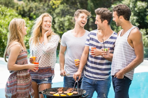 BBQ aan het zwembad